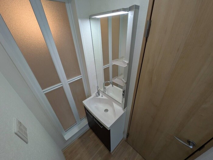 物件内観写真11　(洗面)