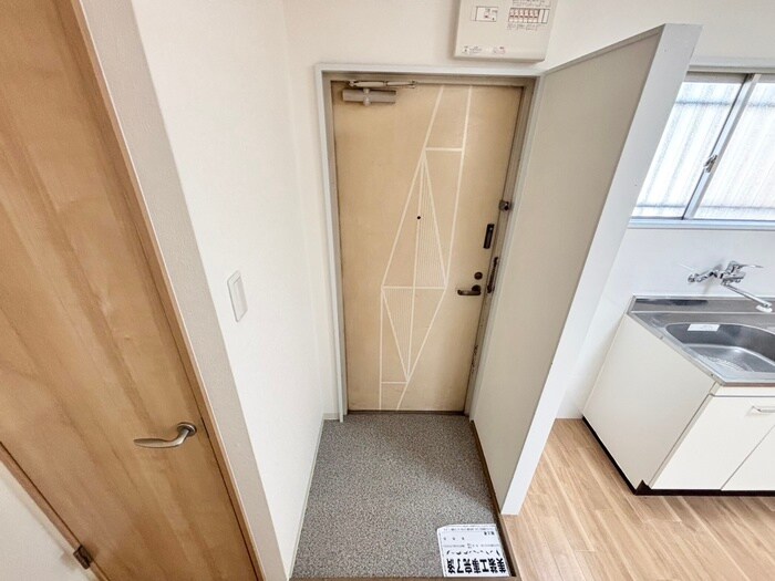 物件内観写真15　(玄関)