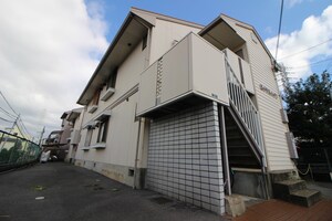 橋川ロイヤルハイツ外観写真