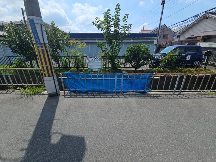 物件外観写真4　(建物設備)