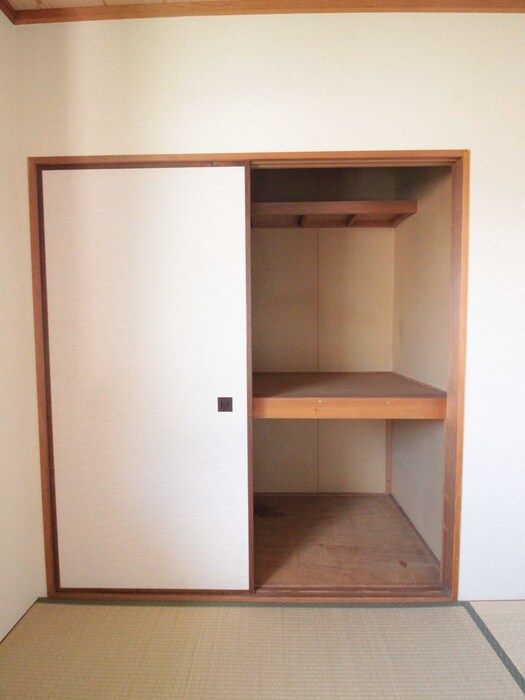 物件内観写真12　(収納)