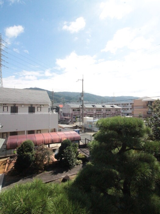 物件内観写真16　(室内からの展望)