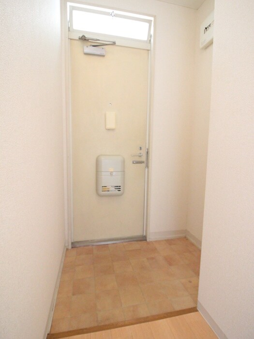 物件内観写真17　(玄関)