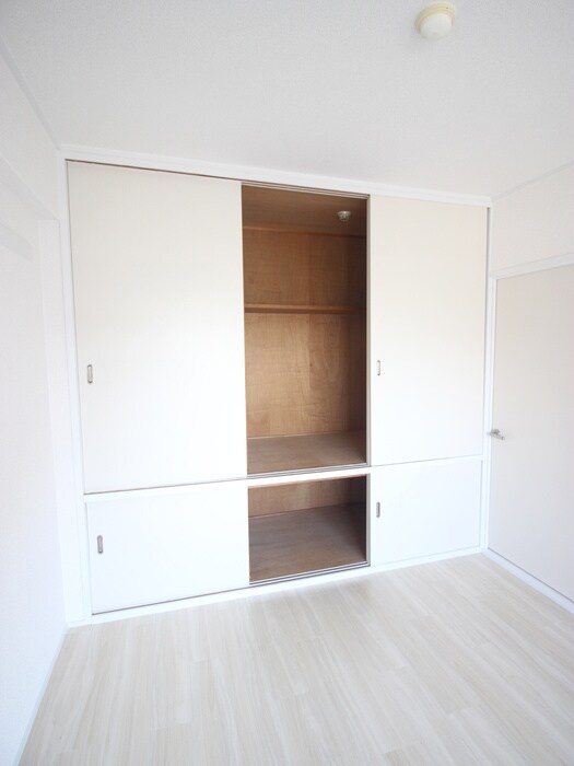 物件内観写真13　(収納)