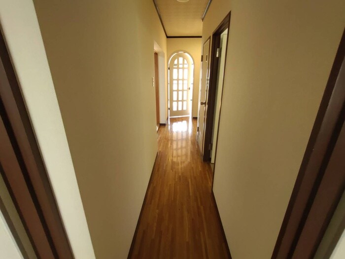 物件内観写真18　(廊下)