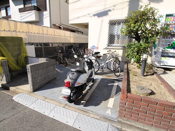 バイク置き場