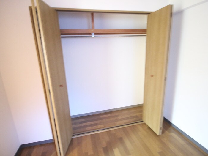 物件内観写真13　(収納)