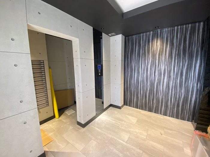 物件外観写真6　(エントランス部分)