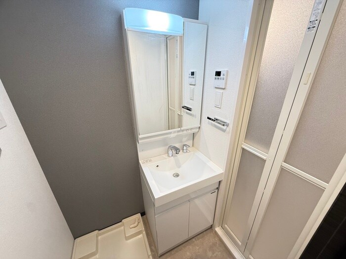 物件内観写真11　(洗面)