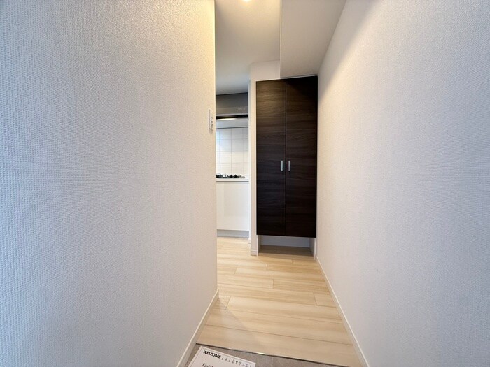 物件内観写真16　(廊下)
