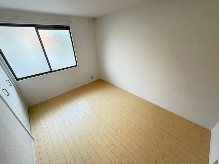 物件内観写真10　(居室)