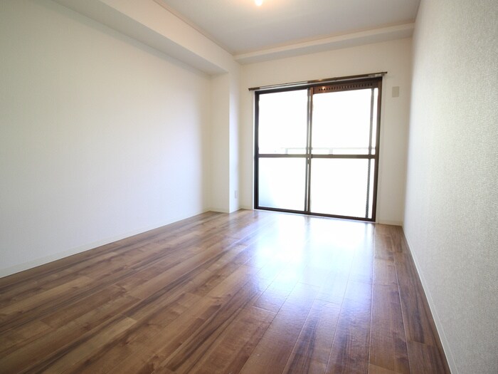 物件内観写真9　(居室)