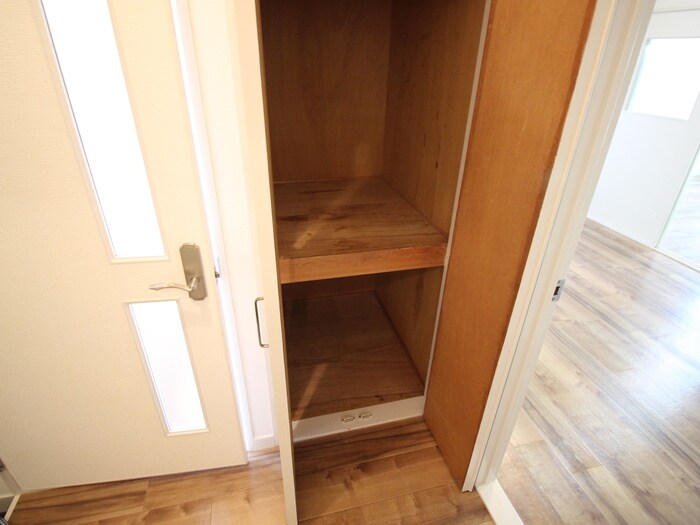 物件内観写真21　(収納)
