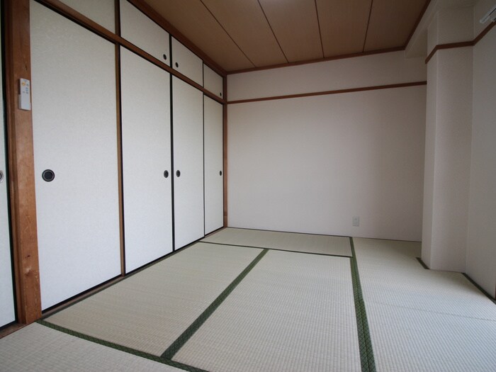 物件内観写真10　(居室)