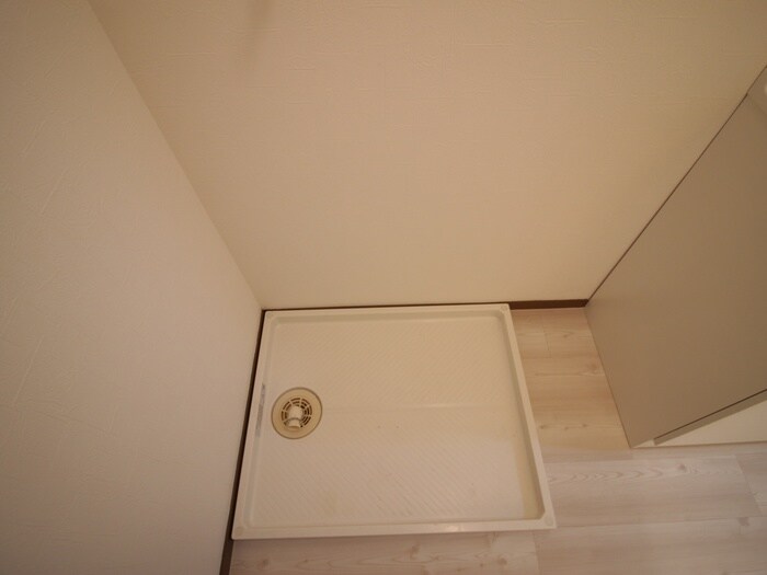 物件内観写真16　(洗濯機置場)