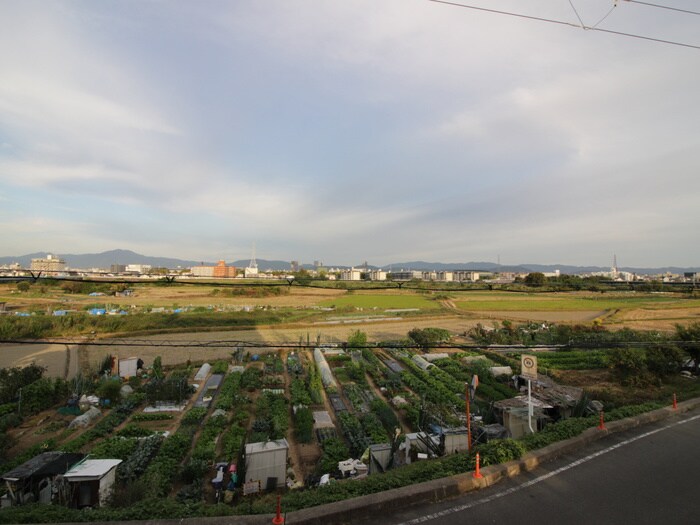 物件内観写真18　(室内からの展望)