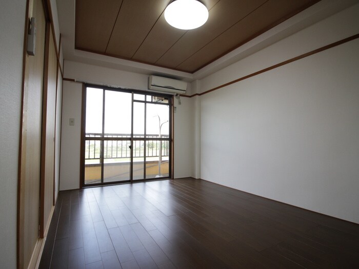 物件内観写真19　(居室)