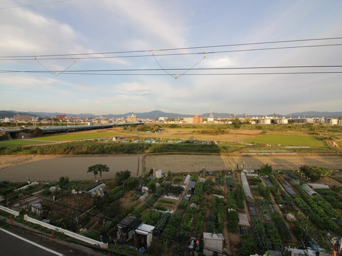 物件内観写真20　(室内からの展望)