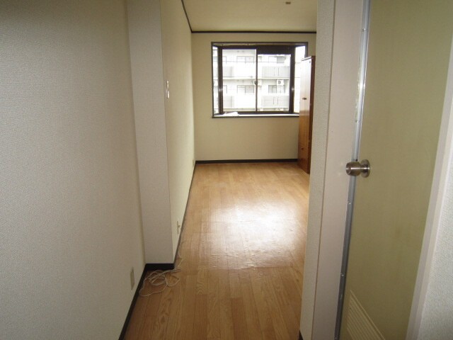 物件内観写真7　(玄関)