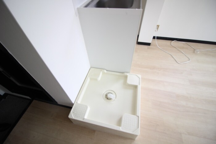 物件内観写真16　(洗濯機置場)