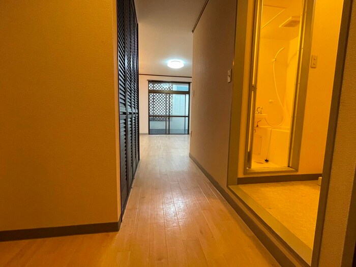 物件内観写真17　(廊下)
