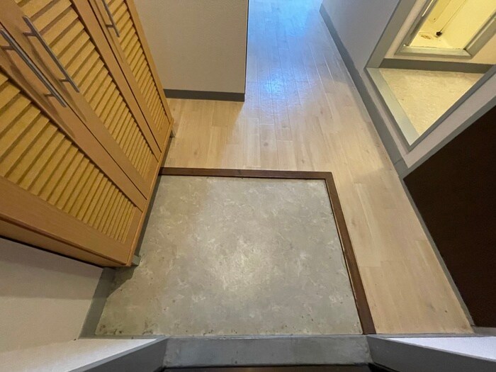物件内観写真18　(玄関)