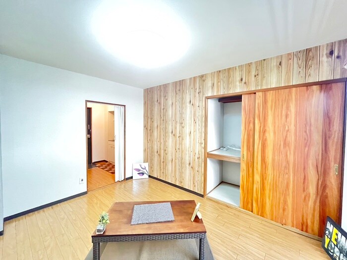 物件内観写真8　(居室)