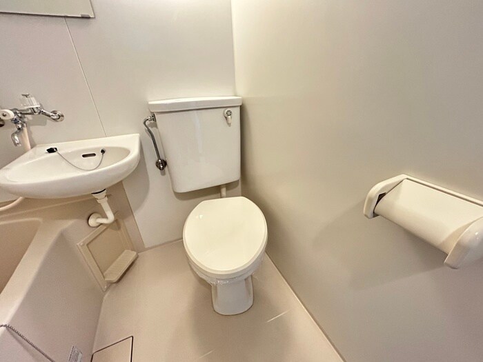 物件内観写真14　(トイレ)