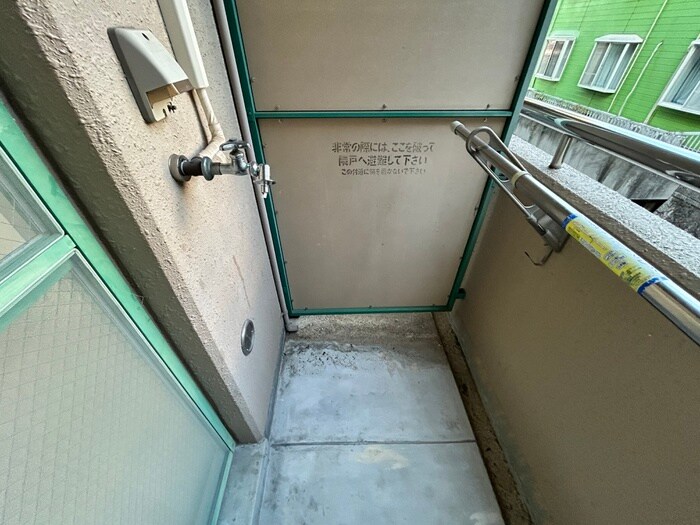 物件内観写真15　(洗濯機置場)