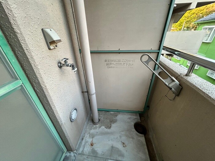 物件内観写真15　(洗濯機置場)