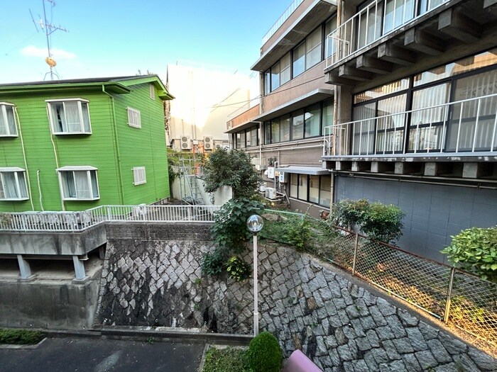 物件内観写真22　(室内からの展望)