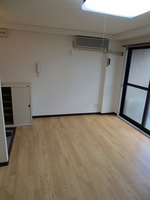 物件内観写真10　(居室)