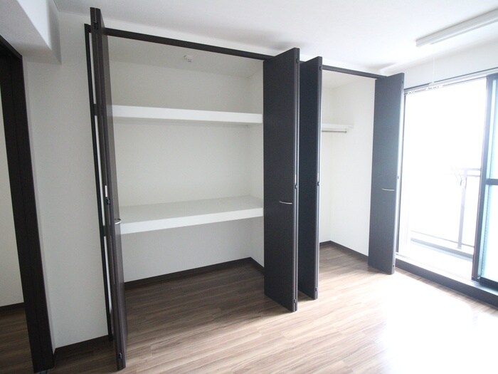 物件内観写真12　(収納)