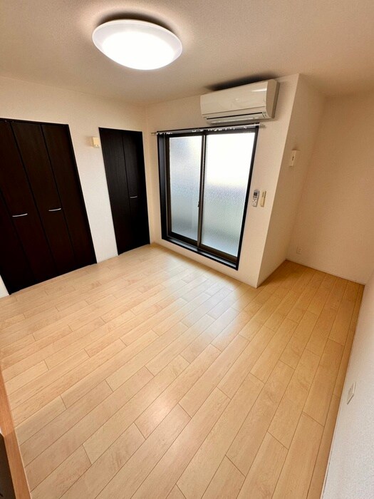 物件内観写真8　(居室)