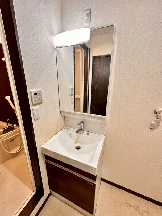 物件内観写真12　(洗面)