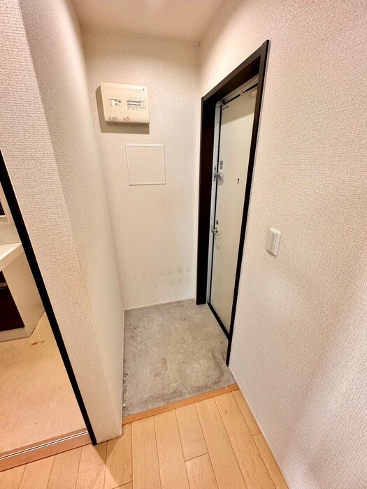 物件内観写真16　(玄関)