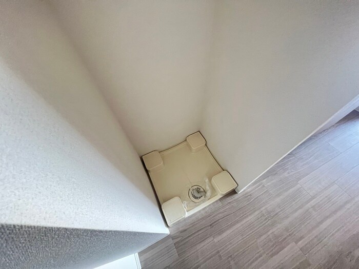 物件内観写真13　(洗濯機置場)