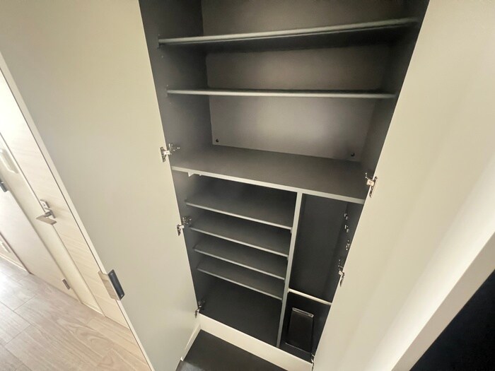 物件内観写真16　(靴箱)