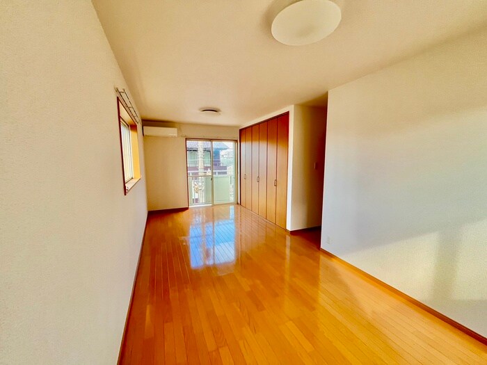 物件内観写真8　(居室)