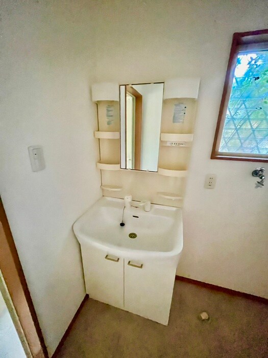 物件内観写真13　(洗面)