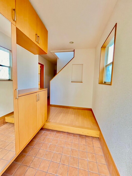 物件内観写真15　(玄関)