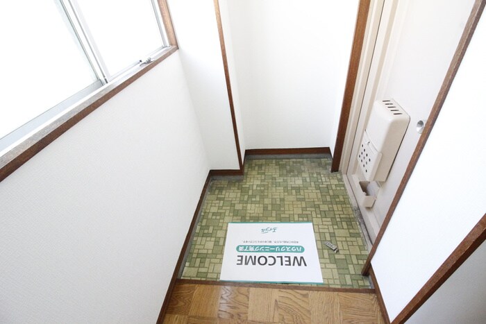 物件内観写真17　(玄関)