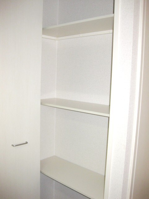 物件内観写真9　(収納)