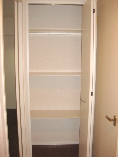 物件内観写真14　(収納)