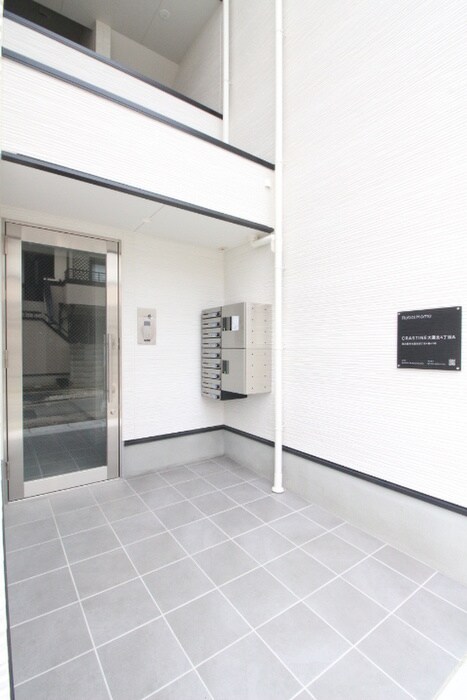 物件外観写真3　(エントランス部分)