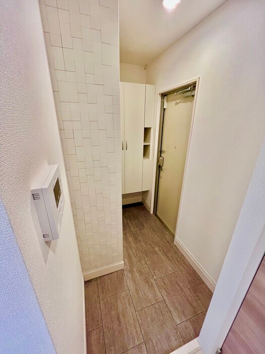 物件内観写真7　(玄関)