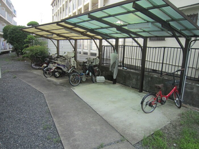 物件外観写真6　(駐輪場)
