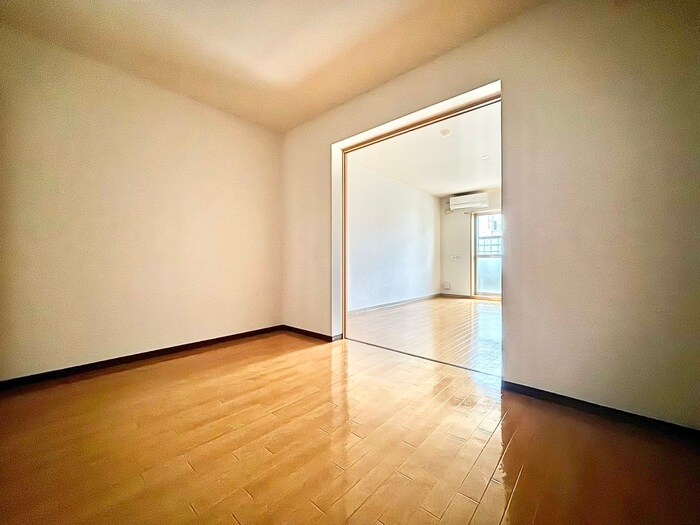 物件内観写真10　(居室)