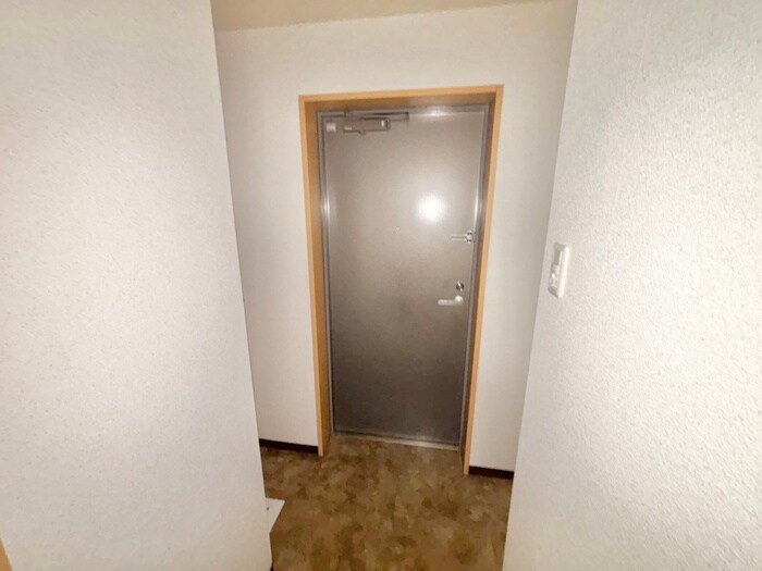 物件内観写真19　(玄関)