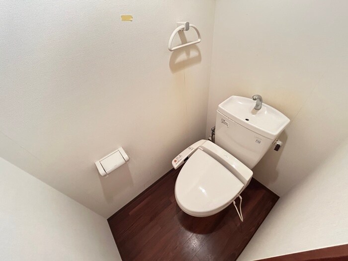 物件内観写真14　(トイレ)